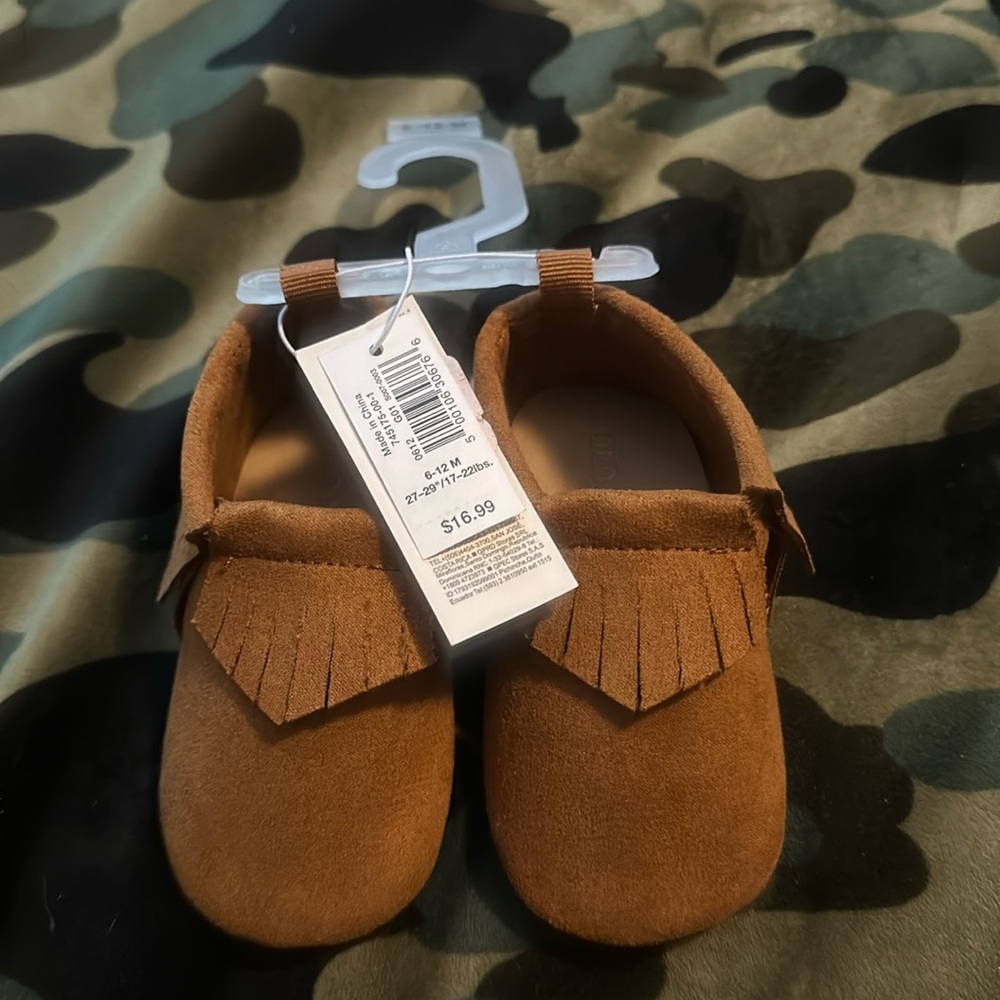 OLD NAVY BABY MOCCASIN SHOES/SLIPPERS: BROWN: NEW WITH TAGS: SIZE 6-12 MTH